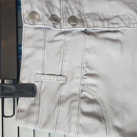 Refuge High Waisted Light Grey Denim Shorts - Picture 3 of 13